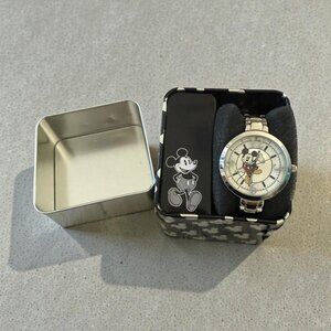 DISNEY Vintage Mickey Mouse Silver Metal Band Watch w/ Box